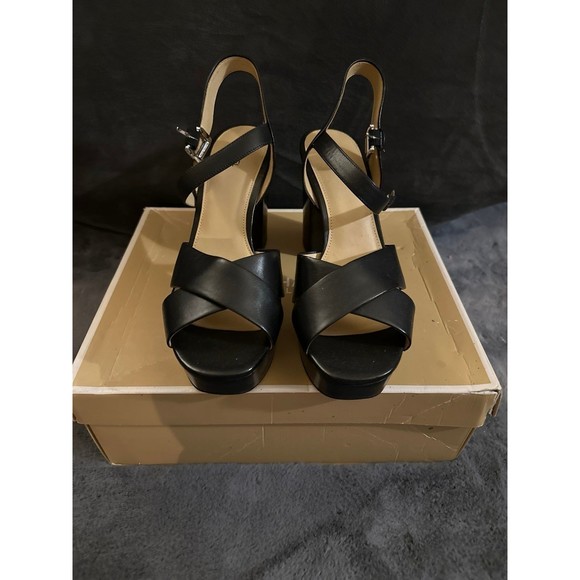 Michale Kors Divia Platform - Picture 1 of 3